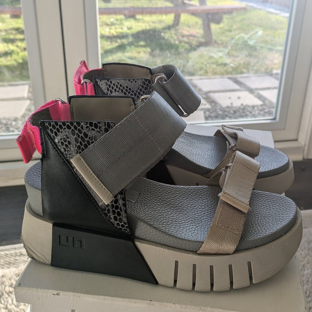 United Nude The DELTA RUN platform sandal: Size 9